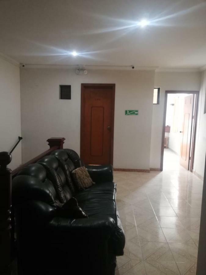 Hospedaje Wicirare بوغوتا المظهر الخارجي الصورة